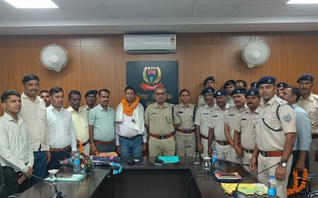 भवनाथपुर के पुलिस इंस्पेक्टर गुलाब सिंह हुये सेवानिवृत्त, दी गई विदाई