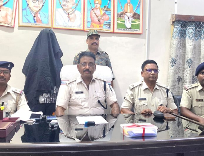 रंका व हरिहरपुर में हुई बाईक लूटकांड में शामिल अन्य अपराधी शमशाद अंसारी गिरफ्तार