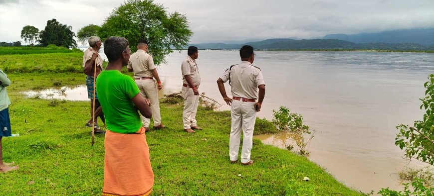 लगातार हो रही बारिश को देखते हुये पुलिस प्रशासन एलर्ट मोड में