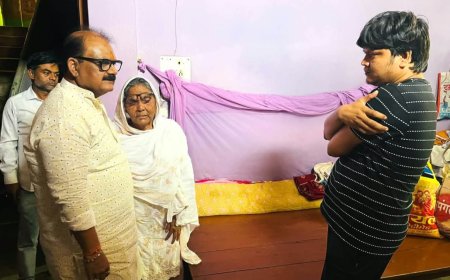 पूर्व मंत्री मिथिलेश ठाकुर ने अतहर अली के परिजनों से मिलकर जताया शोक