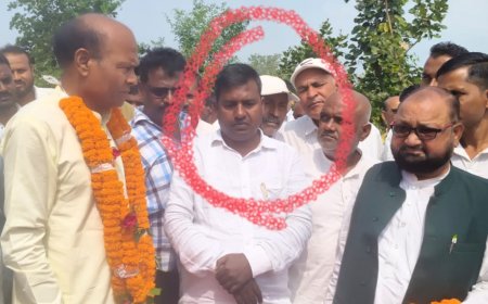 बिना छुट्टी लिये स्कूल अवधि में विधायक के शिलान्यास कार्यक्रमों में शामिल हुये सहायक आचार्य!