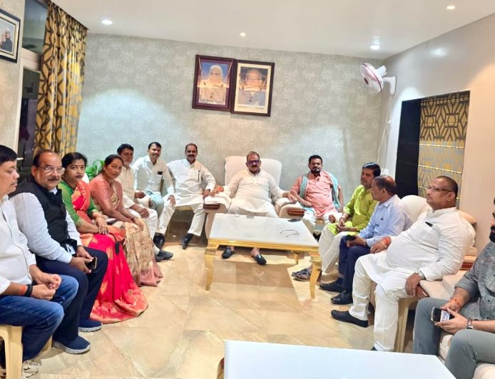 झामुमो संयोजक मंडली की बैठक संपन्न, जिला कमेटी गठन पर मंथन