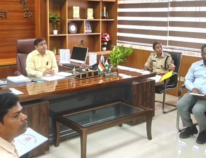 गढ़वा में अवैध खनन-बालू भंडारण पर सख्ती, टास्क फोर्स बैठक